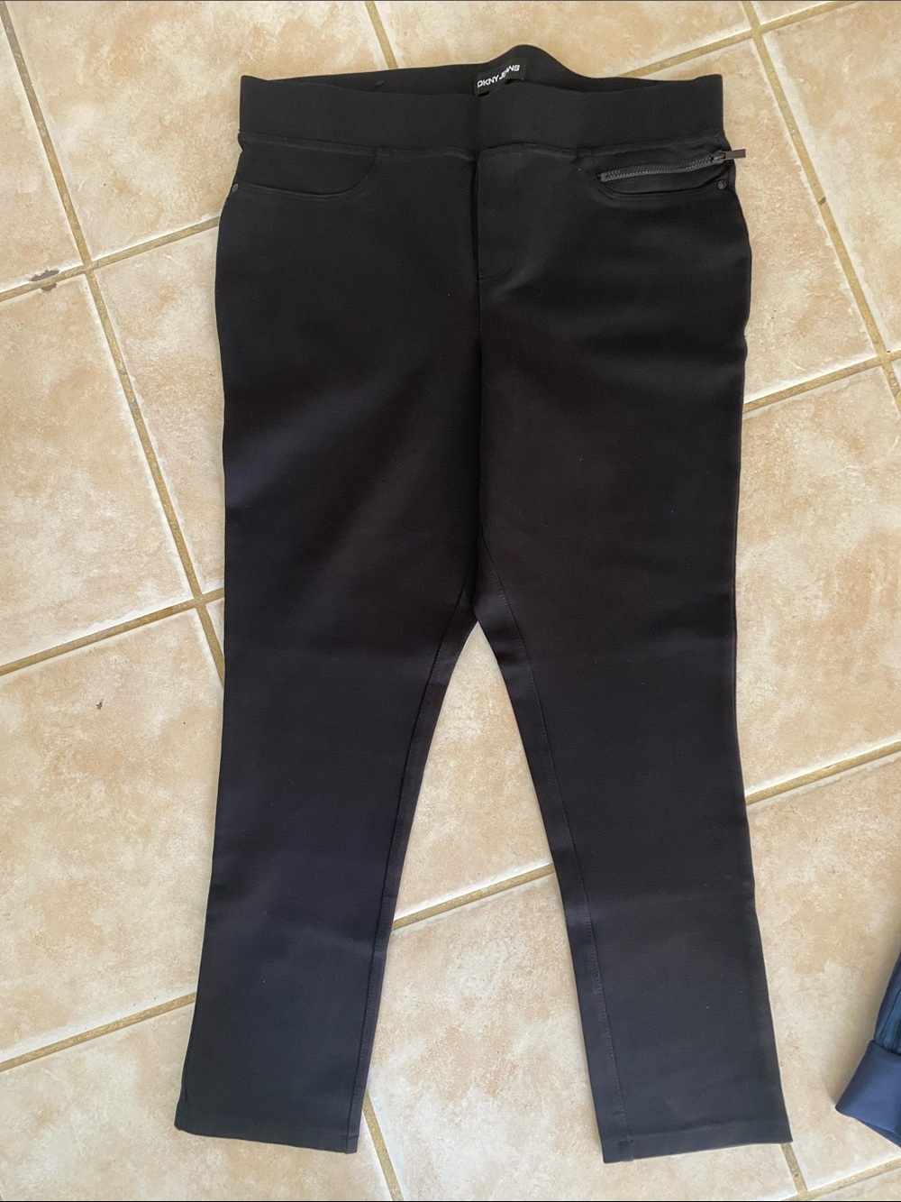 Bundle of 3 Woman Pull-On Pants